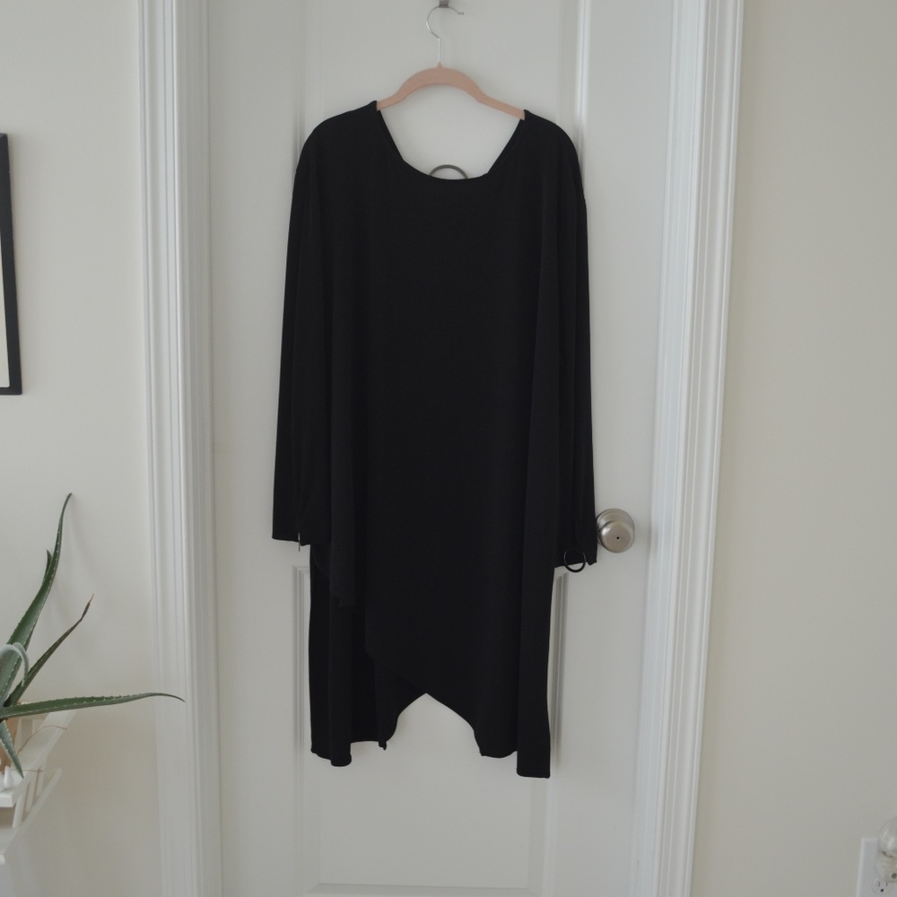 EUC Black Tunic with Silver Ring Detail